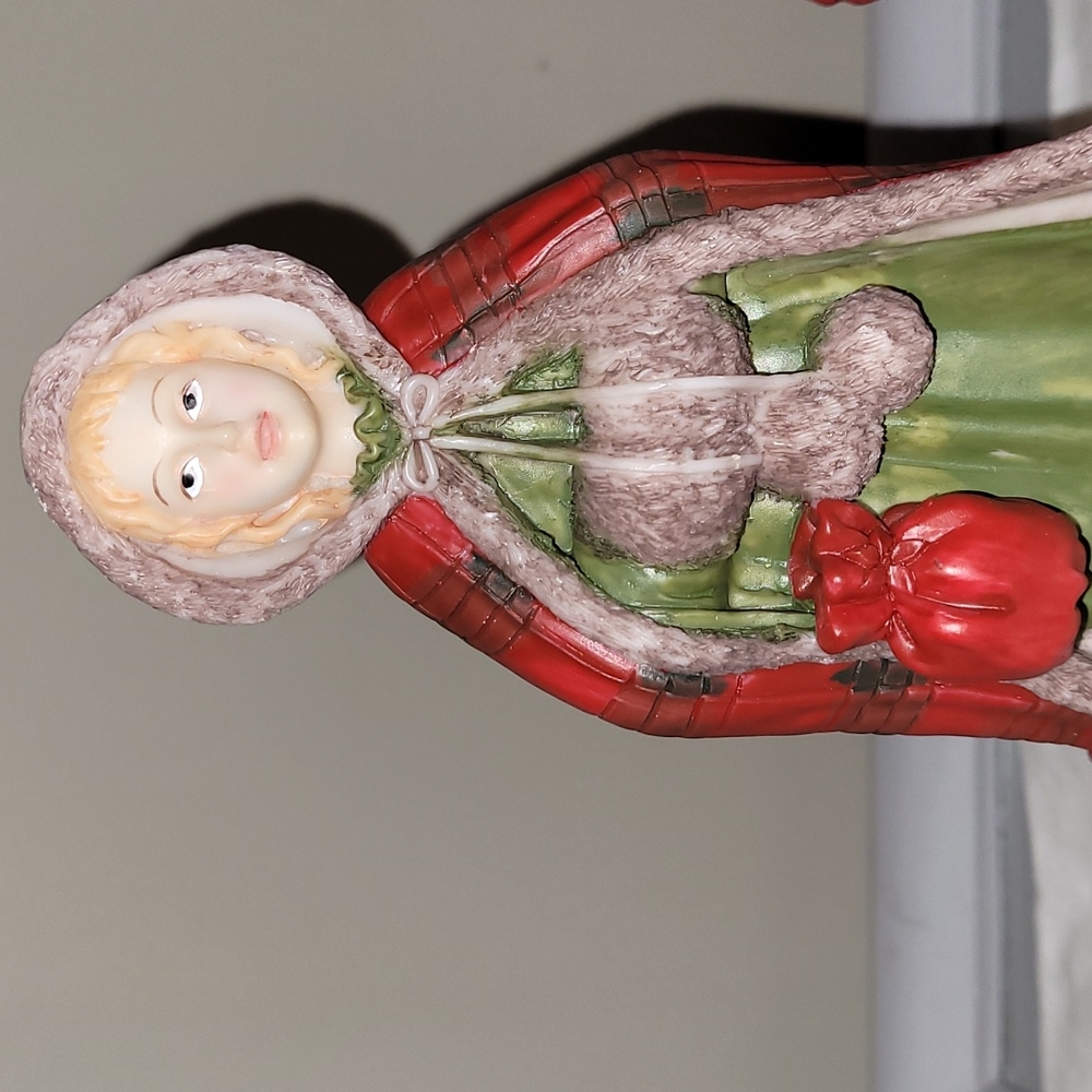 Gorgeous Vintage Inspired Set of Carolers - Picture 7 of 12